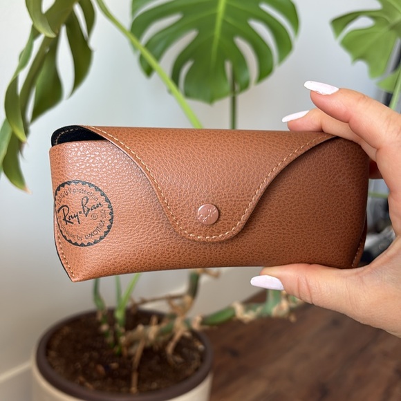 Ray-Ban cat eye sunglasses- purple lenses - Picture 10 of 11